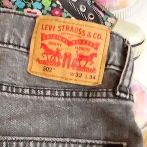 Levis